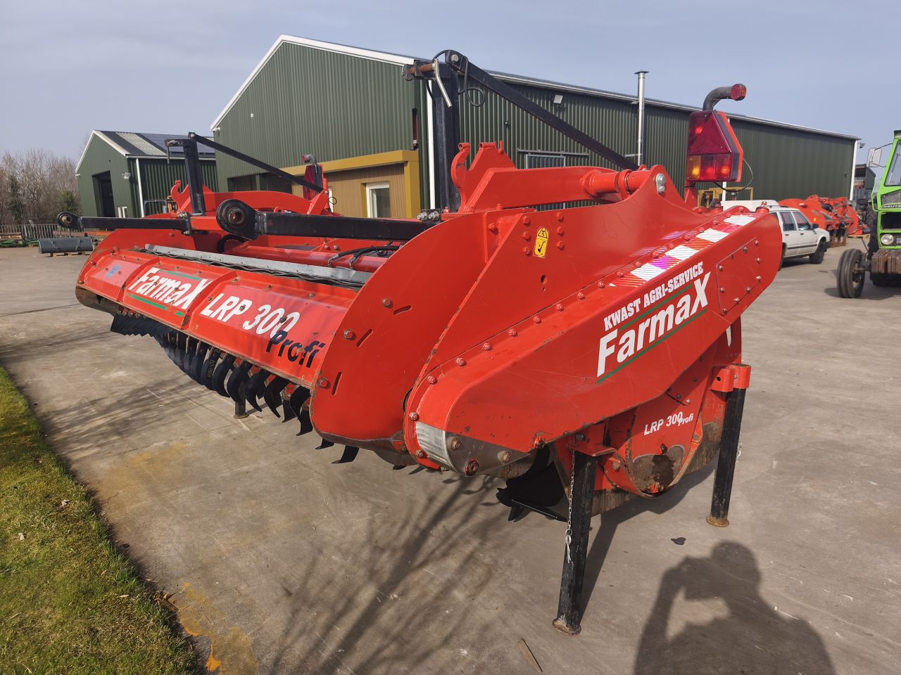 Farmax LRP 300 Profi spitmachine klei uitvoering.