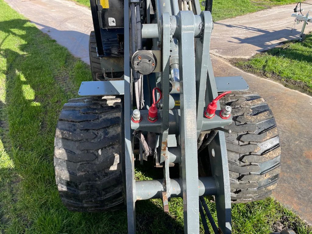 Giant V452T shovel met kenteken 45pk!