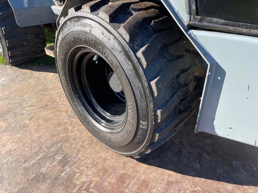 Giant V452T shovel met kenteken 45pk!