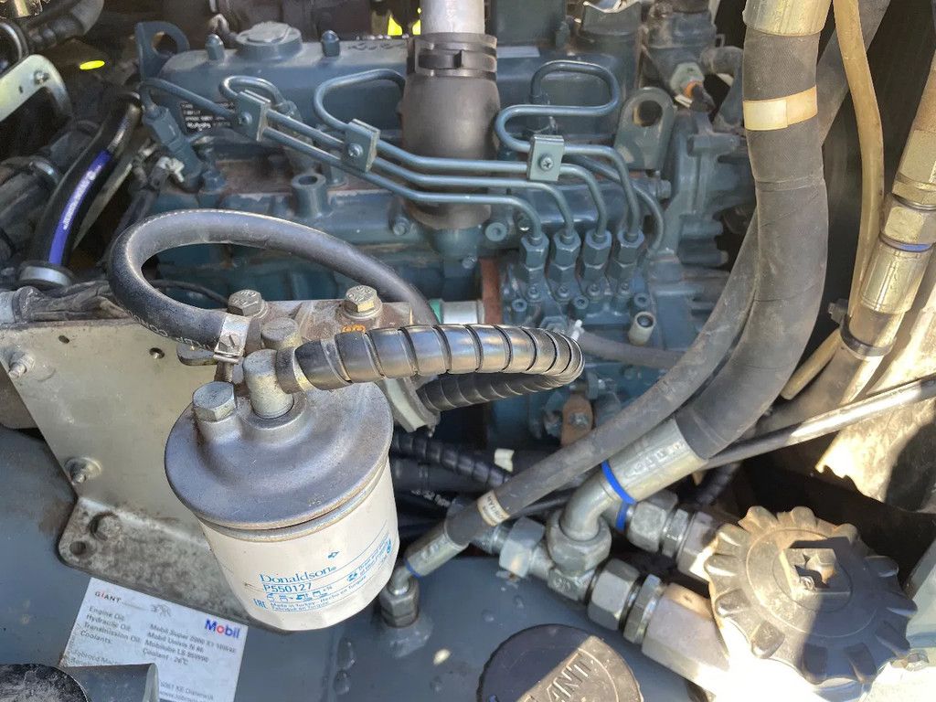 Giant V452T shovel met kenteken 45pk!