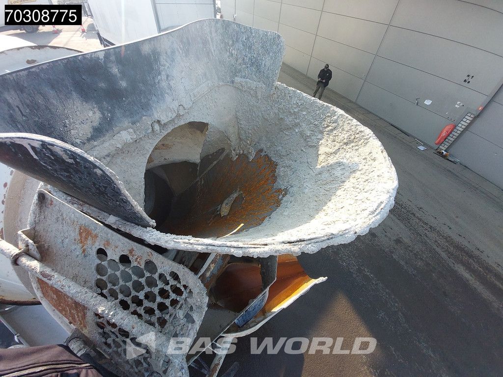 MAN TGS 32.400 8X4 9m3 Liebherr Full Steel Euro 6