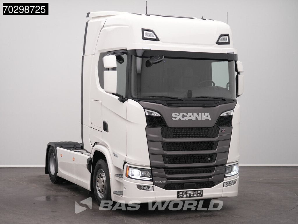 Scania S560 4X2 NEW! Retarder Full-Air 2xTanks Leder Standklima Navi ACC LED