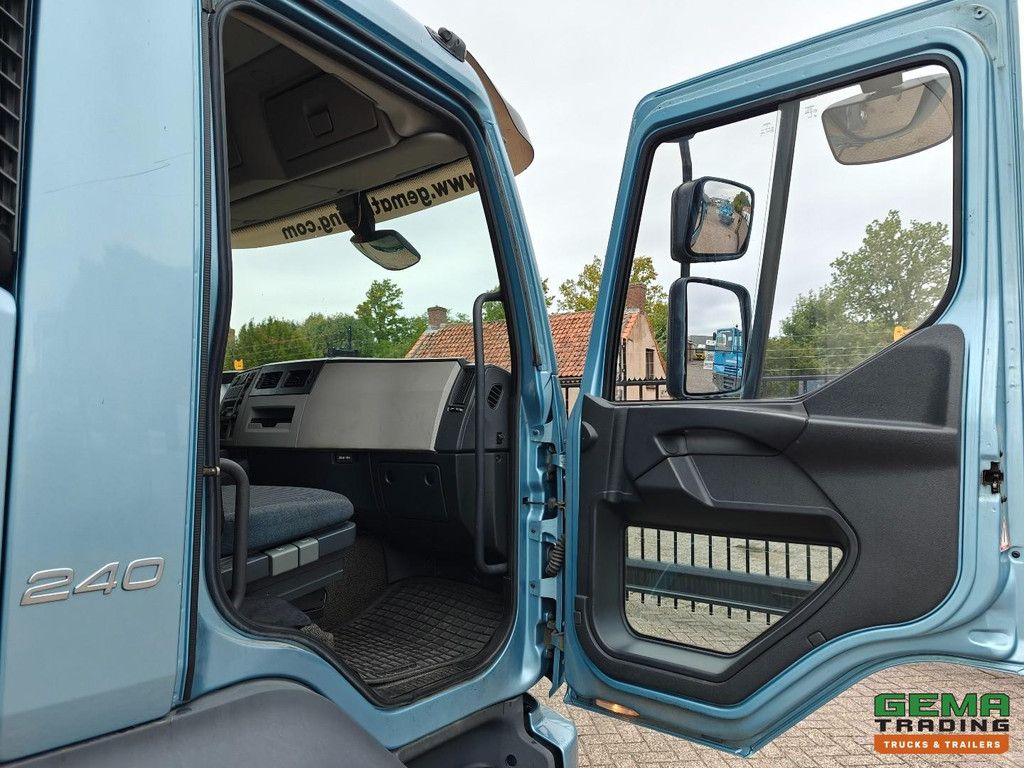 Volvo FL240 4x2 Daycab Euro 5 - 6 cylinder - Closed Body 6.5 m + Tail Lift 1500 kg - 129,000 km Original - Side Doors