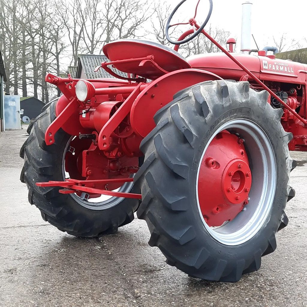 Farmall Oldtimer tractor Farmall Mc Cormick Super A