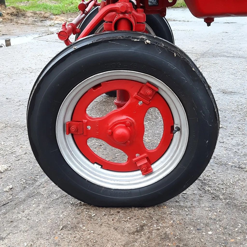 Farmall Oldtimer tractor Farmall Mc Cormick Super A