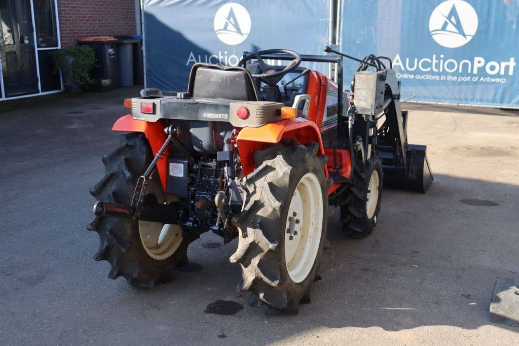 Hinomoto CX18 Diesel-Kleintraktor mit Frontlader