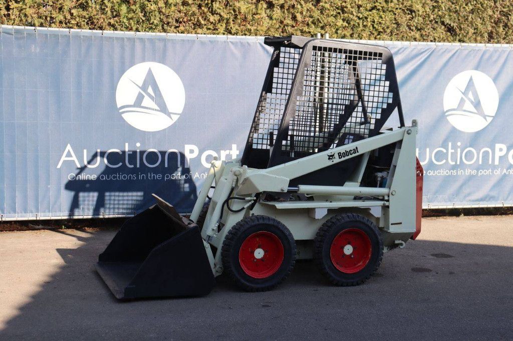 Schranklader Bobcat 343 Diesel