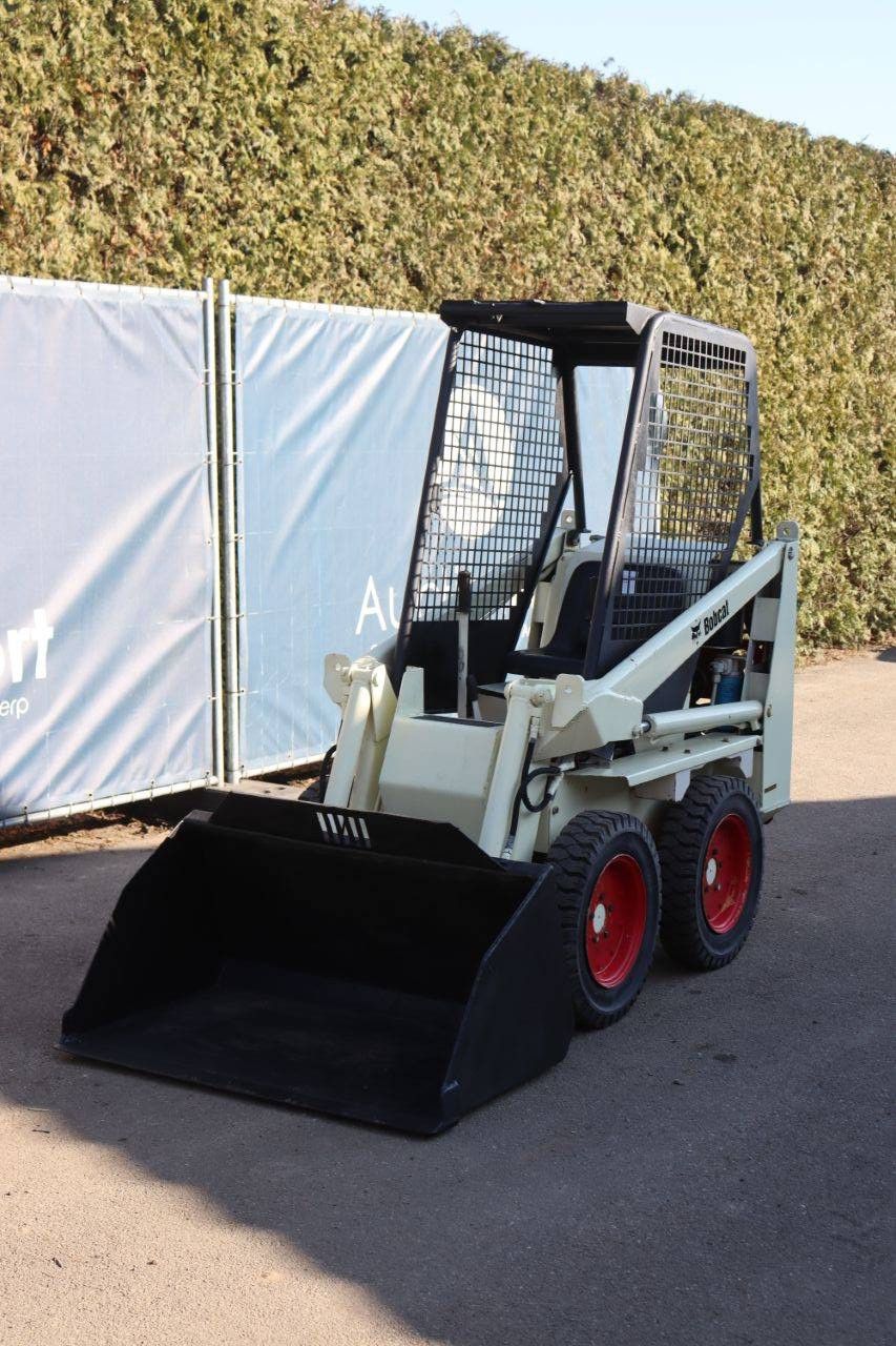 Schranklader Bobcat 343 Diesel