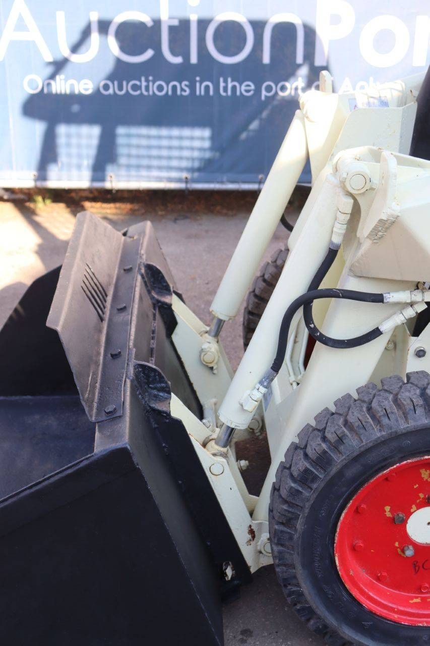 Schranklader Bobcat 343 Diesel