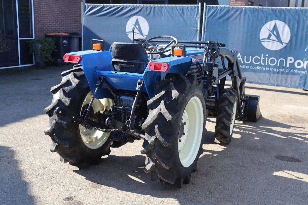 Iseki TL2800F Diesel-Kleintraktor mit Frontlader