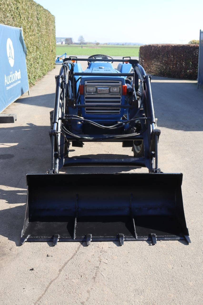 Iseki TL2800F Diesel-Kleintraktor mit Frontlader