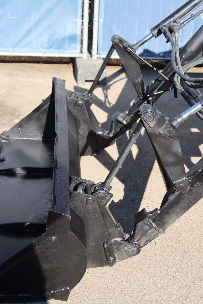 Iseki TL2800F Diesel-Kleintraktor mit Frontlader