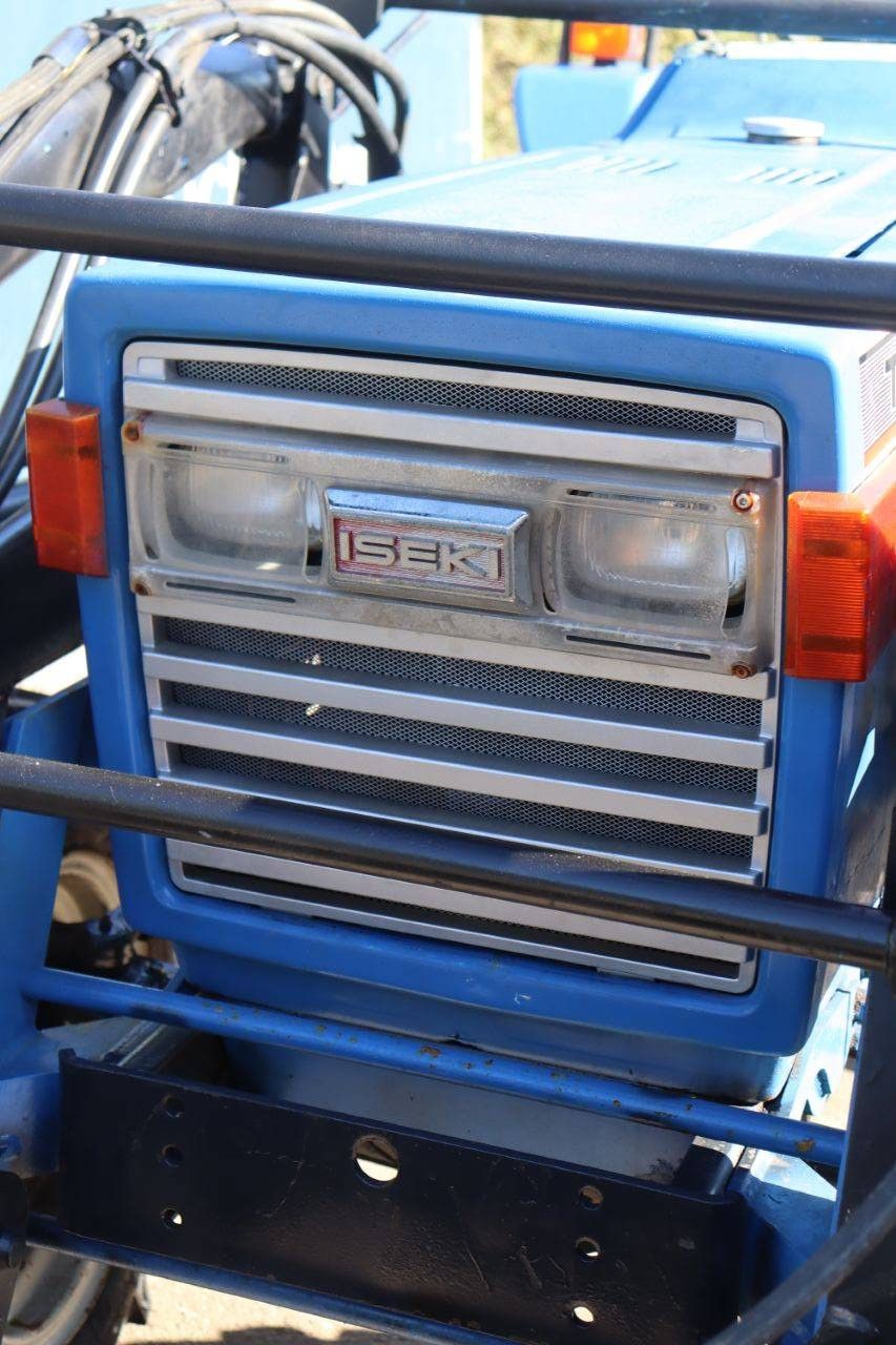 Iseki TL2800F Diesel-Kleintraktor mit Frontlader