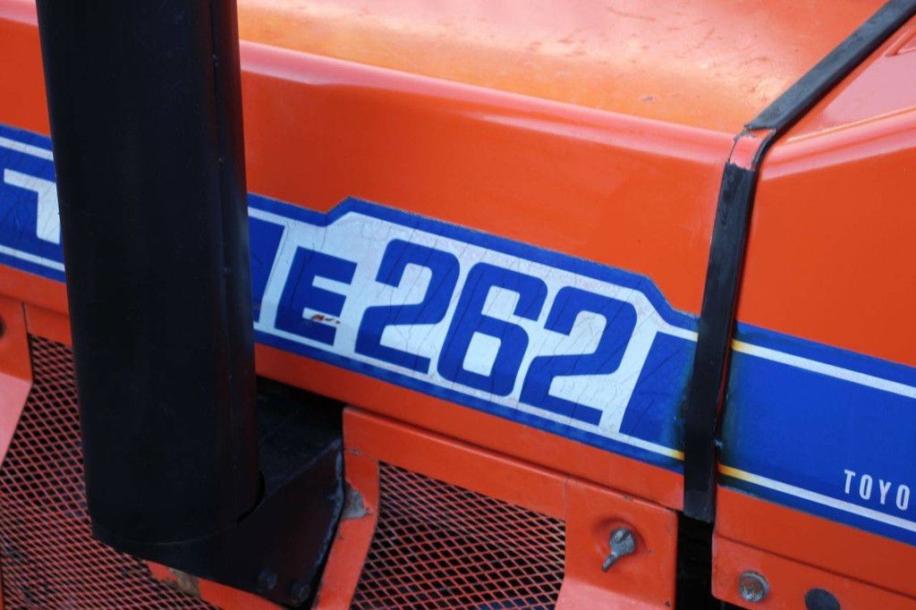 Kleintraktor Hinomoto E262 Diesel mit Grubber