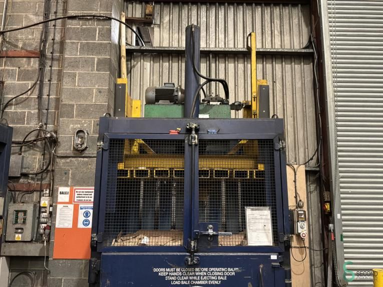 Ballenpressen Kenbay BRG 1 2005