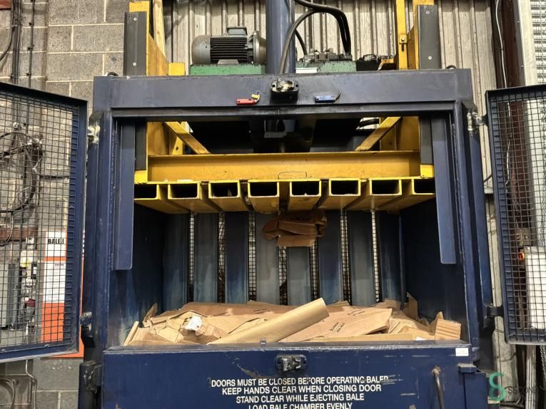 Ballenpressen Kenbay BRG 1 2005