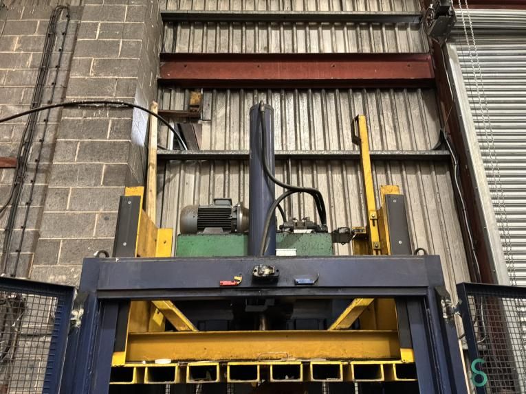 Ballenpressen Kenbay BRG 1 2005