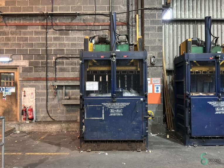 Ballenpressen Kenbay 2005