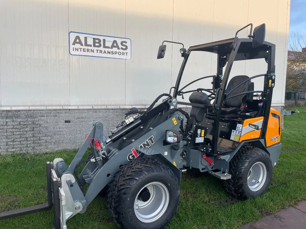 Giant G2500 HD Xtra shovel 4 cill NIEUW! 2026