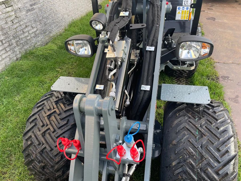 Giant G2500 HD Xtra shovel 4 cill NIEUW! 2026