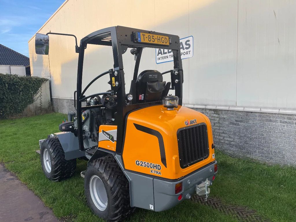 Giant G2500 HD Xtra shovel 4 cill NIEUW! 2026