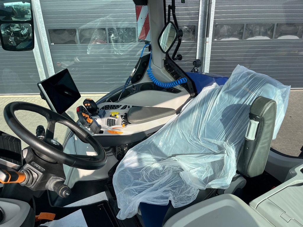 New Holland t 7 270 WG4538