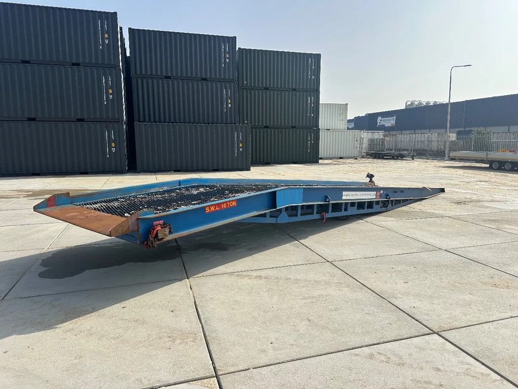 Overige Laabbrug hand pomp