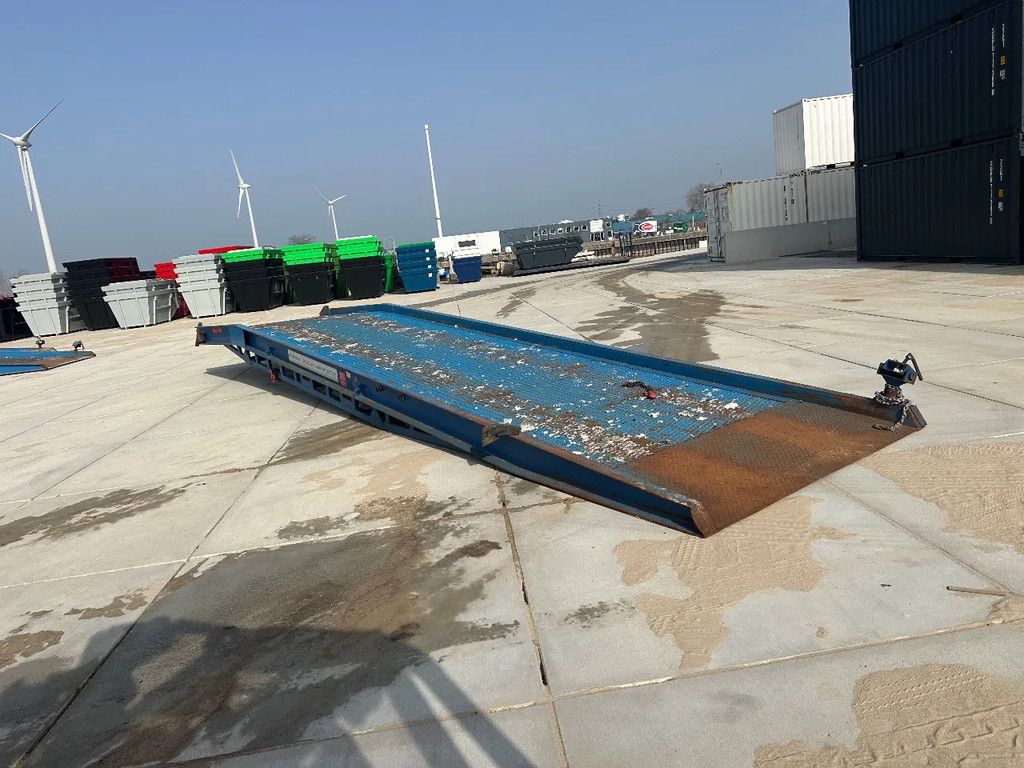 Overige Laabbrug hand pomp