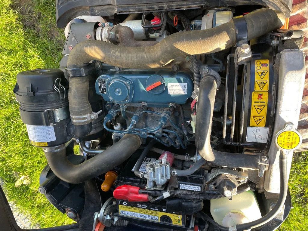 Kubota U10-5 minigraafmachine CW00 met 3 bakken