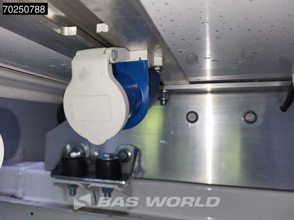 Mercedes Sprinter 317 CDI BPM VRIJ! Koelwagen Automaat Zijdeur 2025-Model Thermo King V-300max 230v-Stekker 170PK Airco Cruise MBUX CarPlay Euro6 Koel Koeler Kühl Kühler Kühlkoffer 16m3 A/C Cruise control