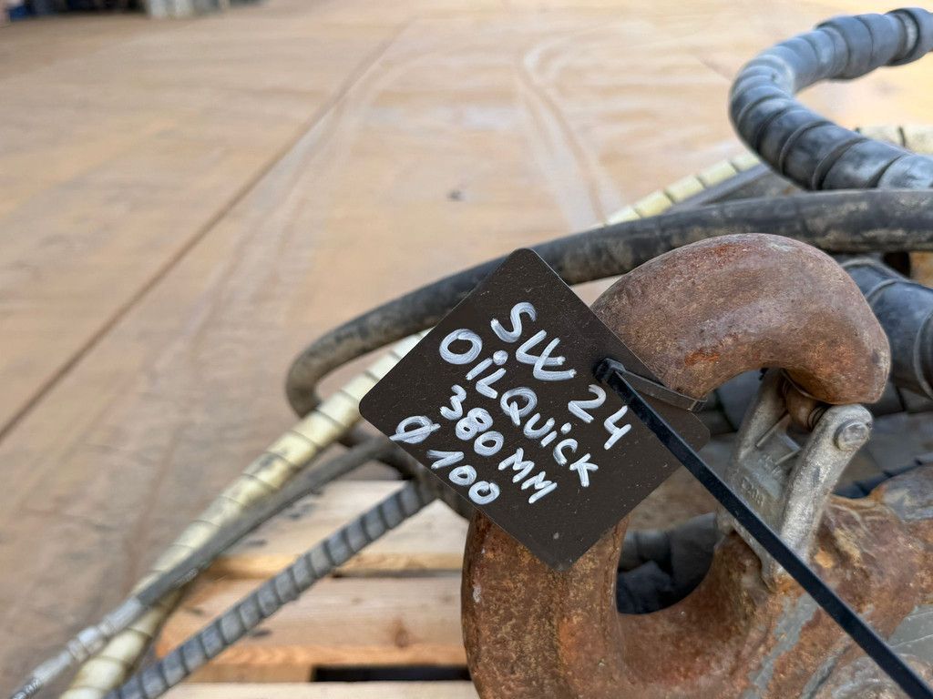 OilQuick OQ80 Quick coupler