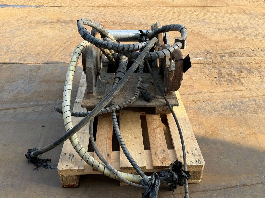 OilQuick OQ80 Quick coupler