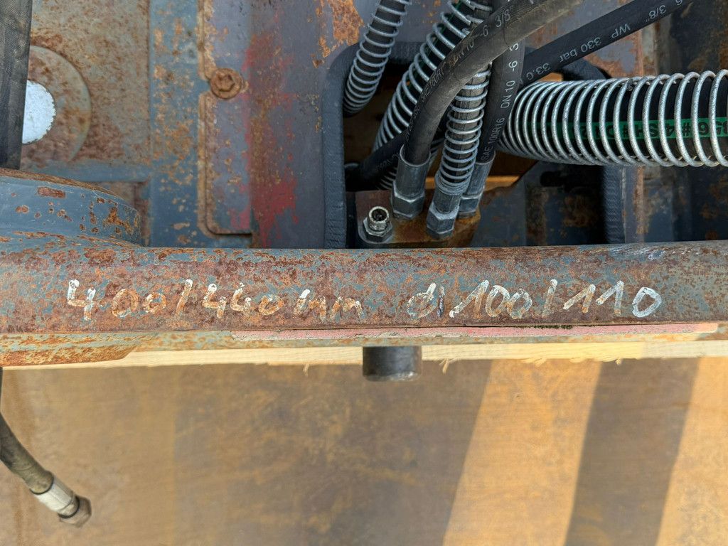 OilQuick OQ80 Quick coupler