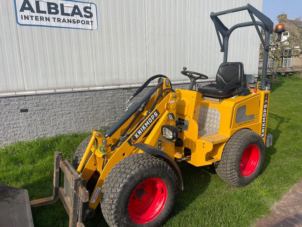 Knikmops KM130 kniklader 2025