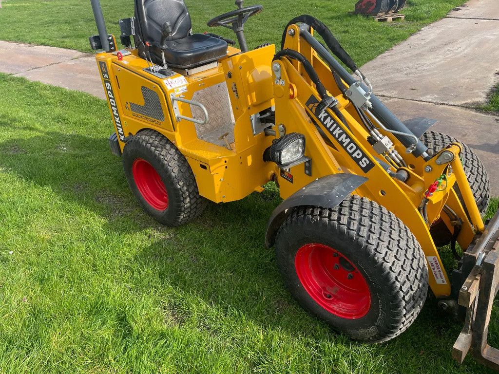 Knikmops KM130 kniklader 2025