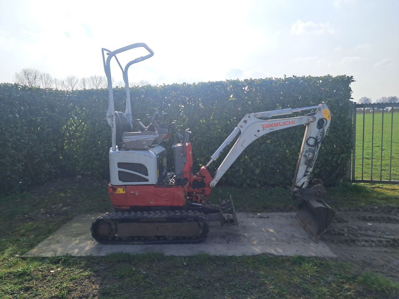 Minigraver Takeuchi TB 210 / Sloop-sorteer / Minikraan / Kraan