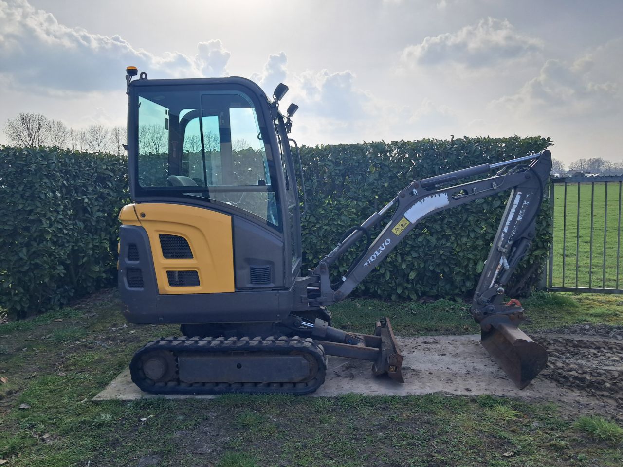 Minigraver Volvo EC 18 C / Minikraan / Graafmachine