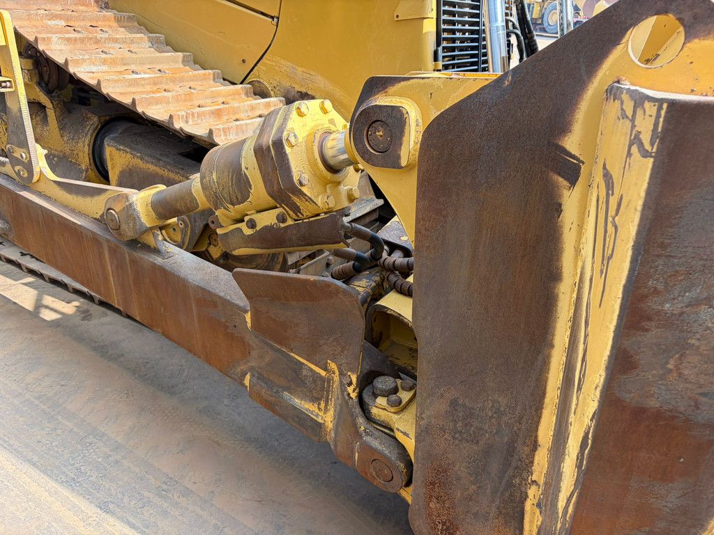 Caterpillar D8T