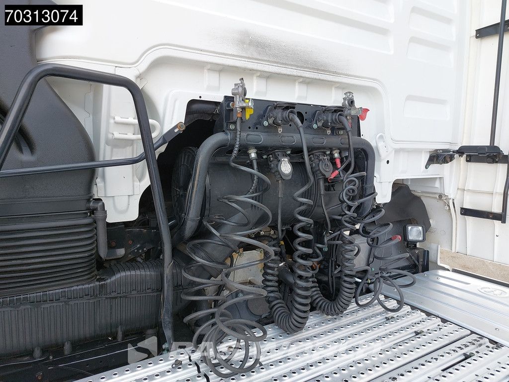 MAN TGX 18.500 4X2 XXL Retarder 2xTanks 90%Tyres Standklima