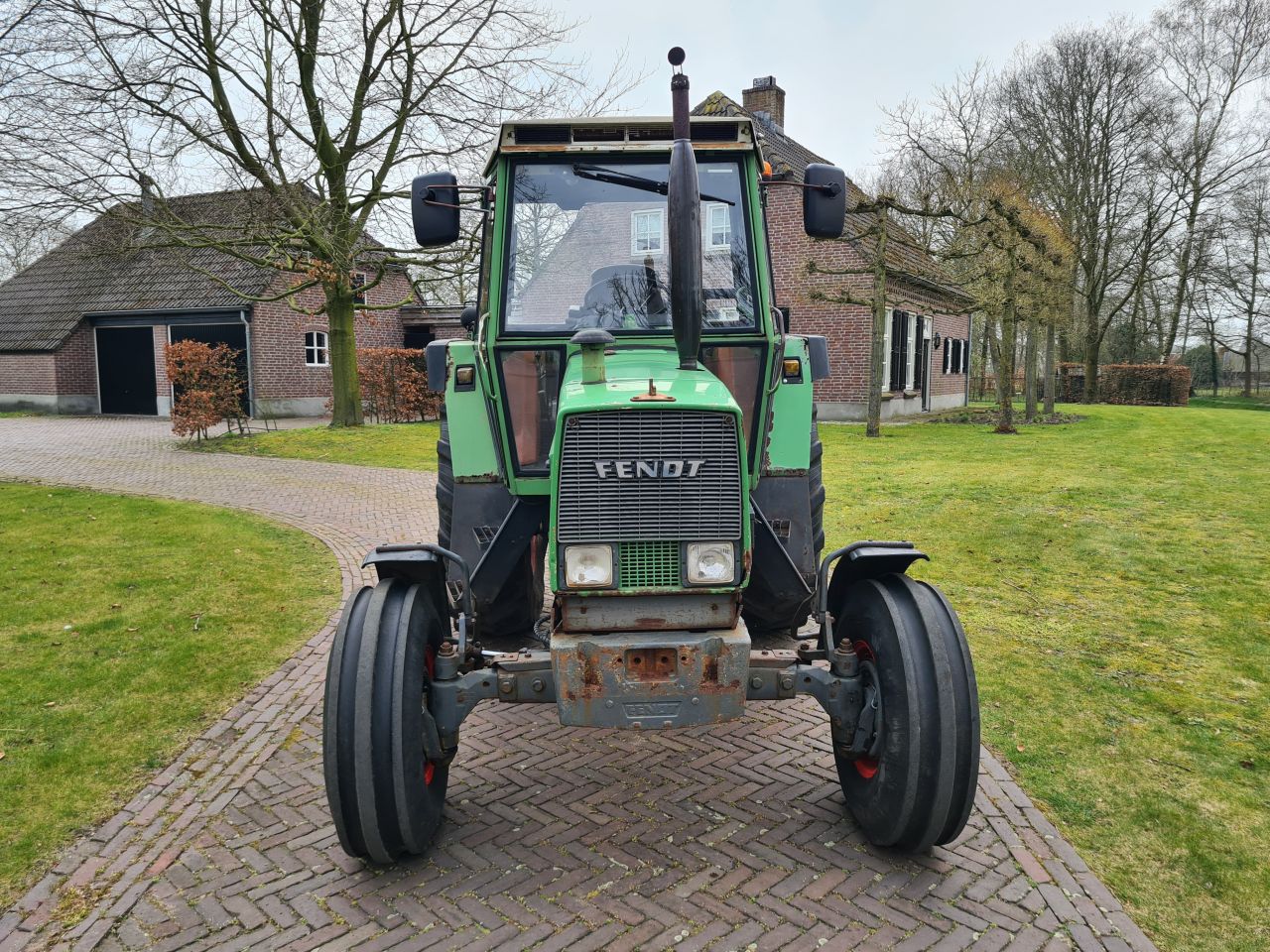Fendt Farmer 308 LS turbomatik 40 km bak.