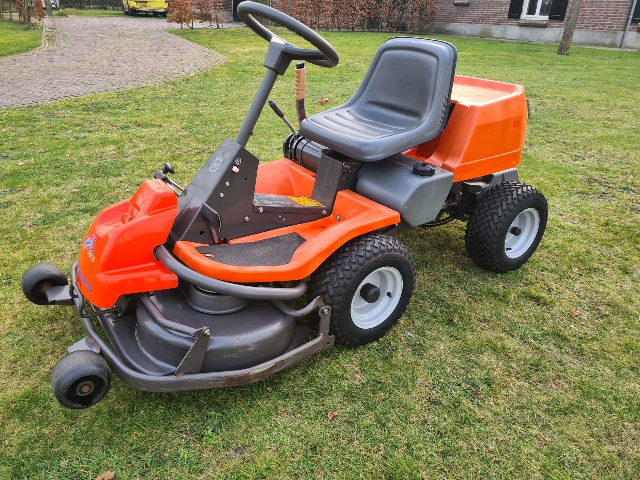 Husqvarna Rider 13 hydrostaat frontmaaier mulch maaier.