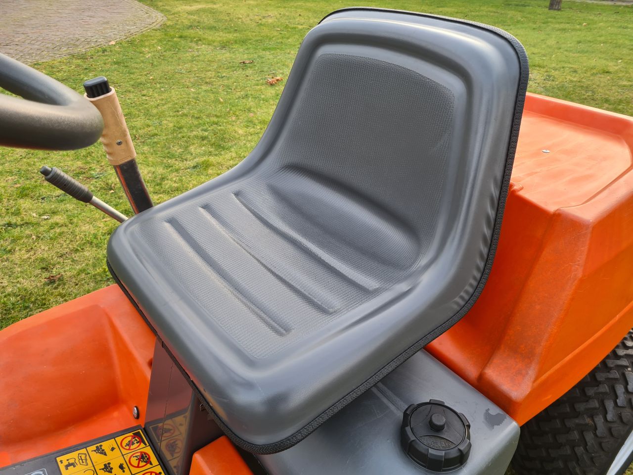 Husqvarna Rider 13 hydrostaat frontmaaier mulch maaier.