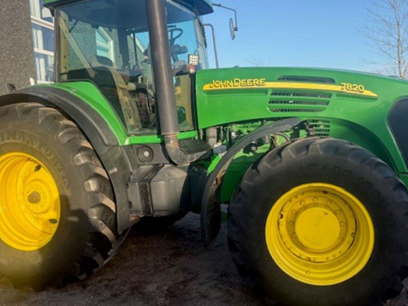 John Deere 7820 Auto Power FRONTLIFT