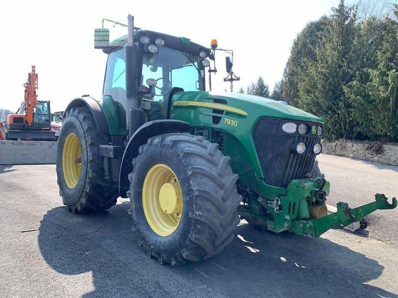 John Deere 7930