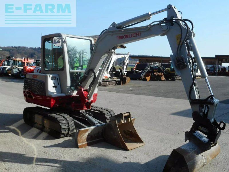 Takeuchi tb 235 (3.605kg) powertilt ( zentralschmierung )