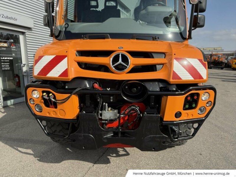 Mercedes-Benz U 423 UGE