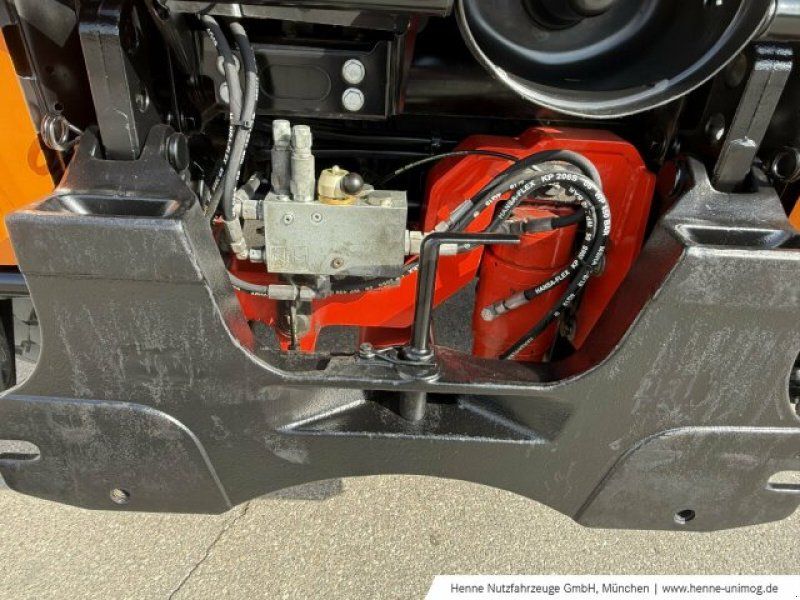 Mercedes-Benz U 423 UGE