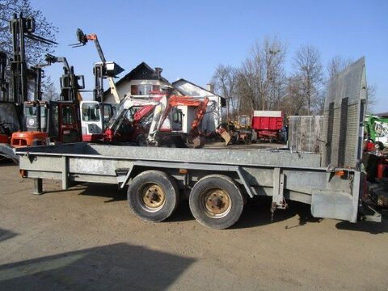 Schwarzmüller Tandem mit 8 Ton. NL mit Rampe