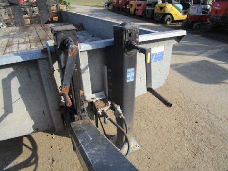 Schwarzmüller Tandem mit 8 Ton. NL mit Rampe