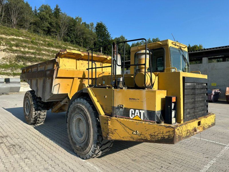 Caterpillar D25D